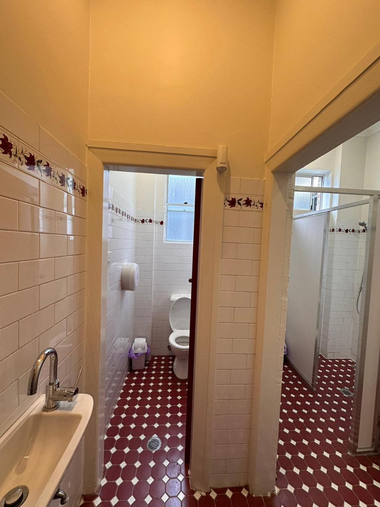Leichhardt Centre Comfy Hostel *